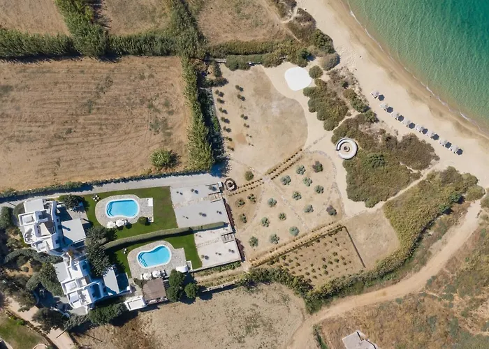 Aqua Breeze Villas On The Beach Plaka 